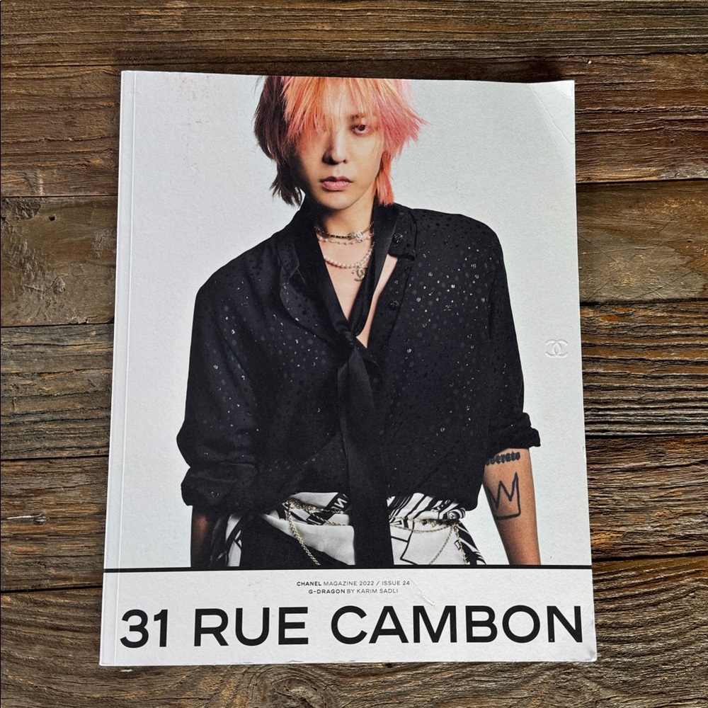 Chanel coffee table fashion books bundle - Picture 3 of 7